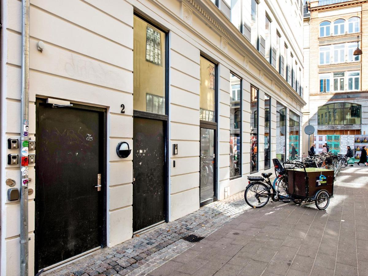 Sanders Leaves - Charming Three-Bedroom Apartment In Downtown Copenhagen Exterior photo
