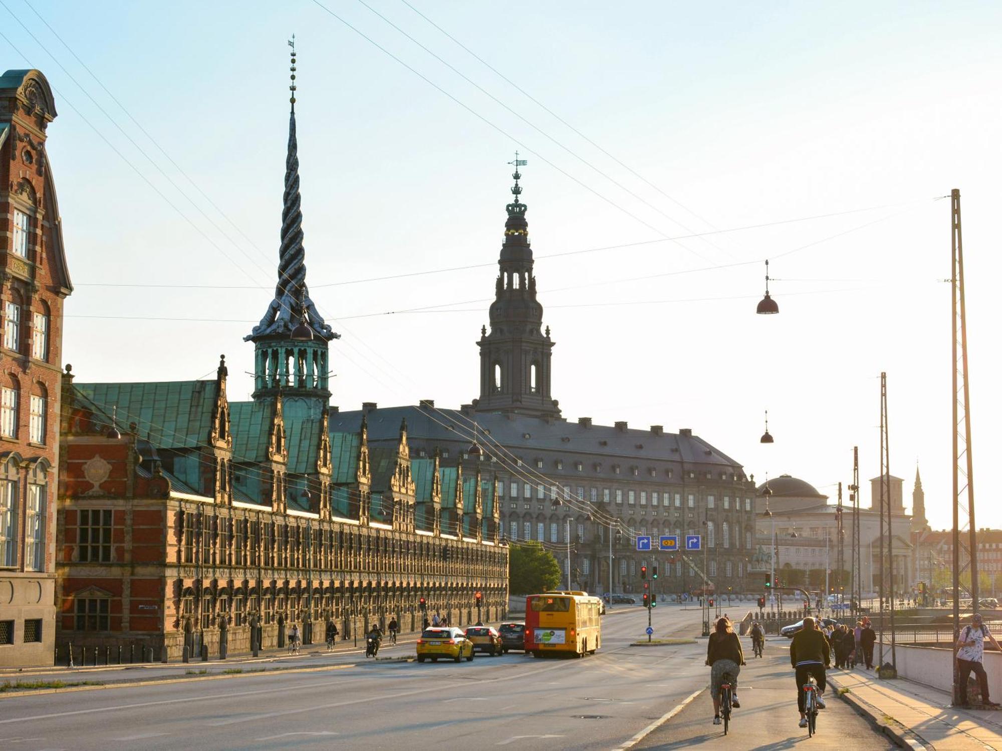Sanders Leaves - Charming Three-Bedroom Apartment In Downtown Copenhagen Exterior photo